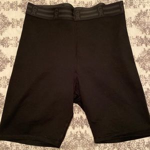 Good American bike shorts